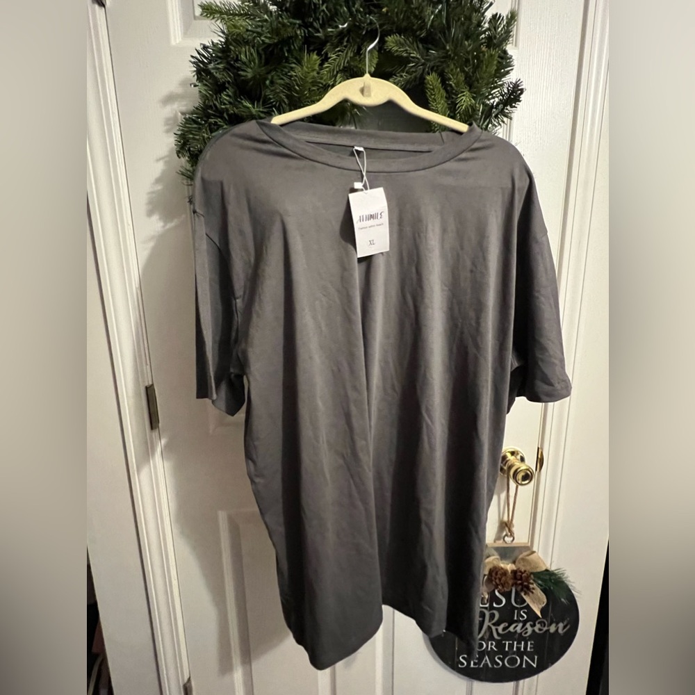 XL t shirt nwt - Picture 1 of 3